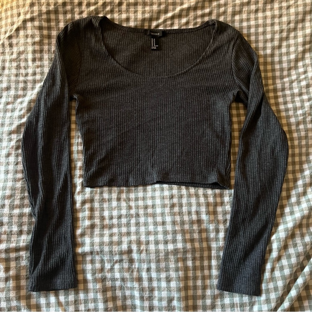 Long Sleeve Ribbed Crop Top